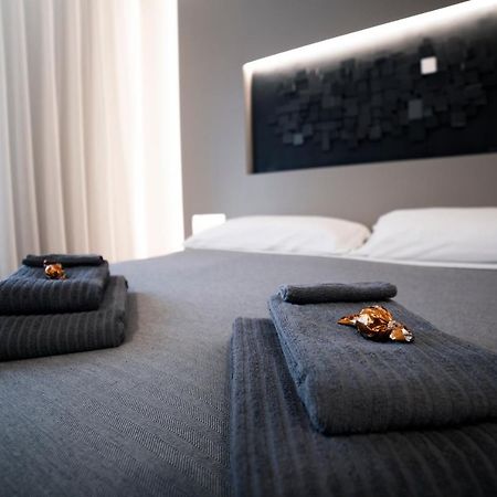 Hotel Lucrino 45 By Ale Roma Exterior foto