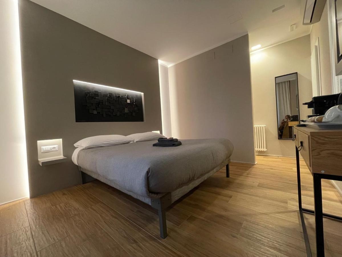 Hotel Lucrino 45 By Ale Roma Exterior foto