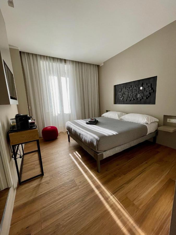 Hotel Lucrino 45 By Ale Roma Exterior foto