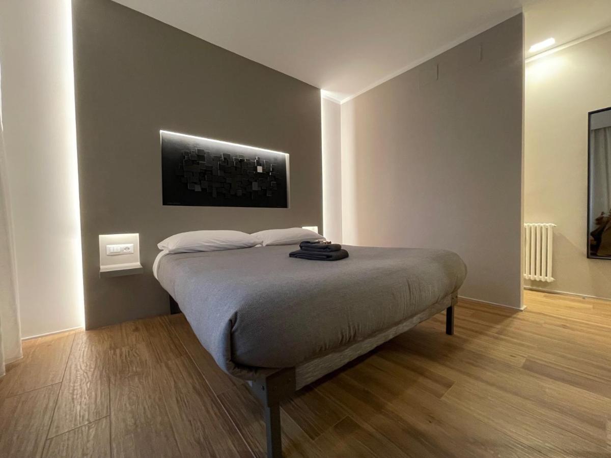Hotel Lucrino 45 By Ale Roma Exterior foto