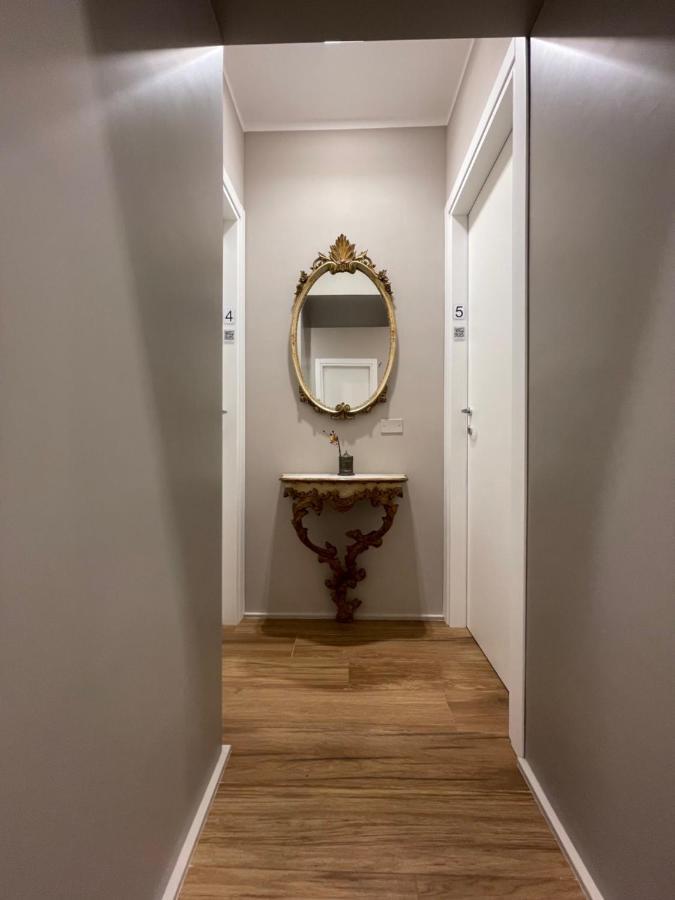 Hotel Lucrino 45 By Ale Roma Exterior foto