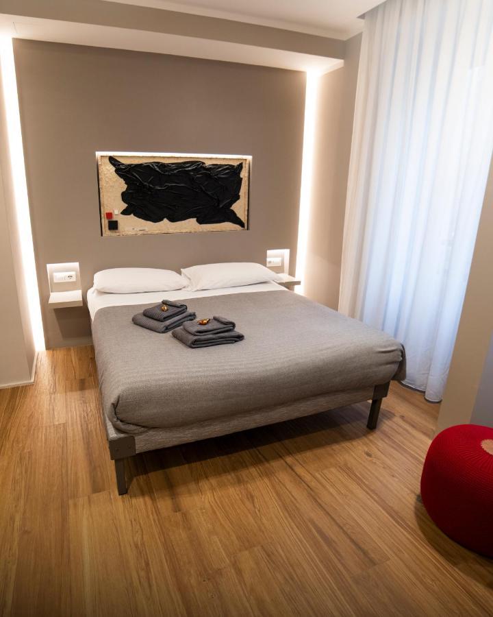 Hotel Lucrino 45 By Ale Roma Exterior foto